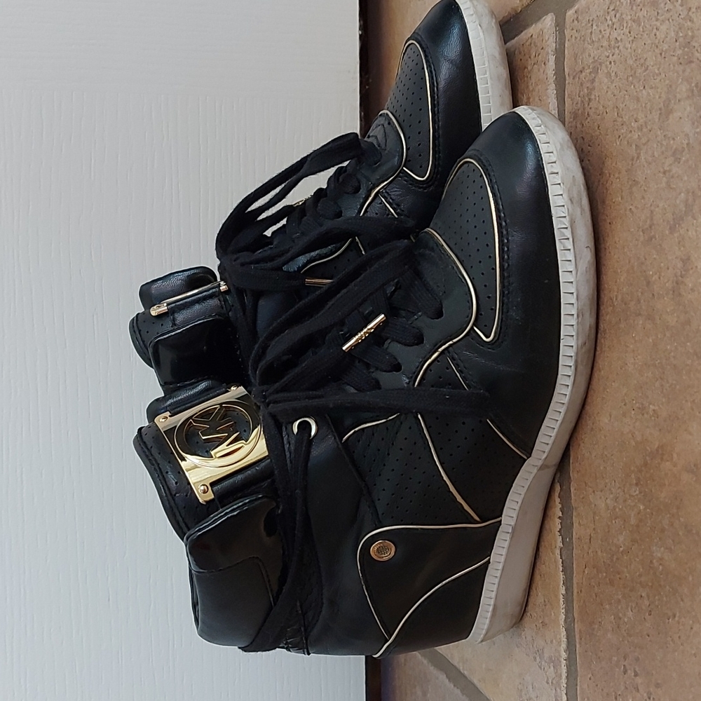 🌟RARE🌟Michael Kors High Top Healed Shoes